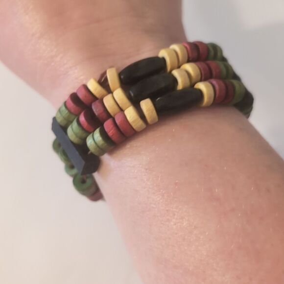668 Three Row Black‎ Multicolor Beaded Stretch Bracelet - Picture 1 of 4